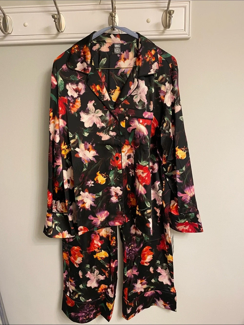 INC International Concepts Black Floral Satin Pajama Set - Picture 1 of 5